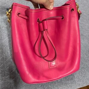 Beautiful Dooney and Bourke pink cross body bag